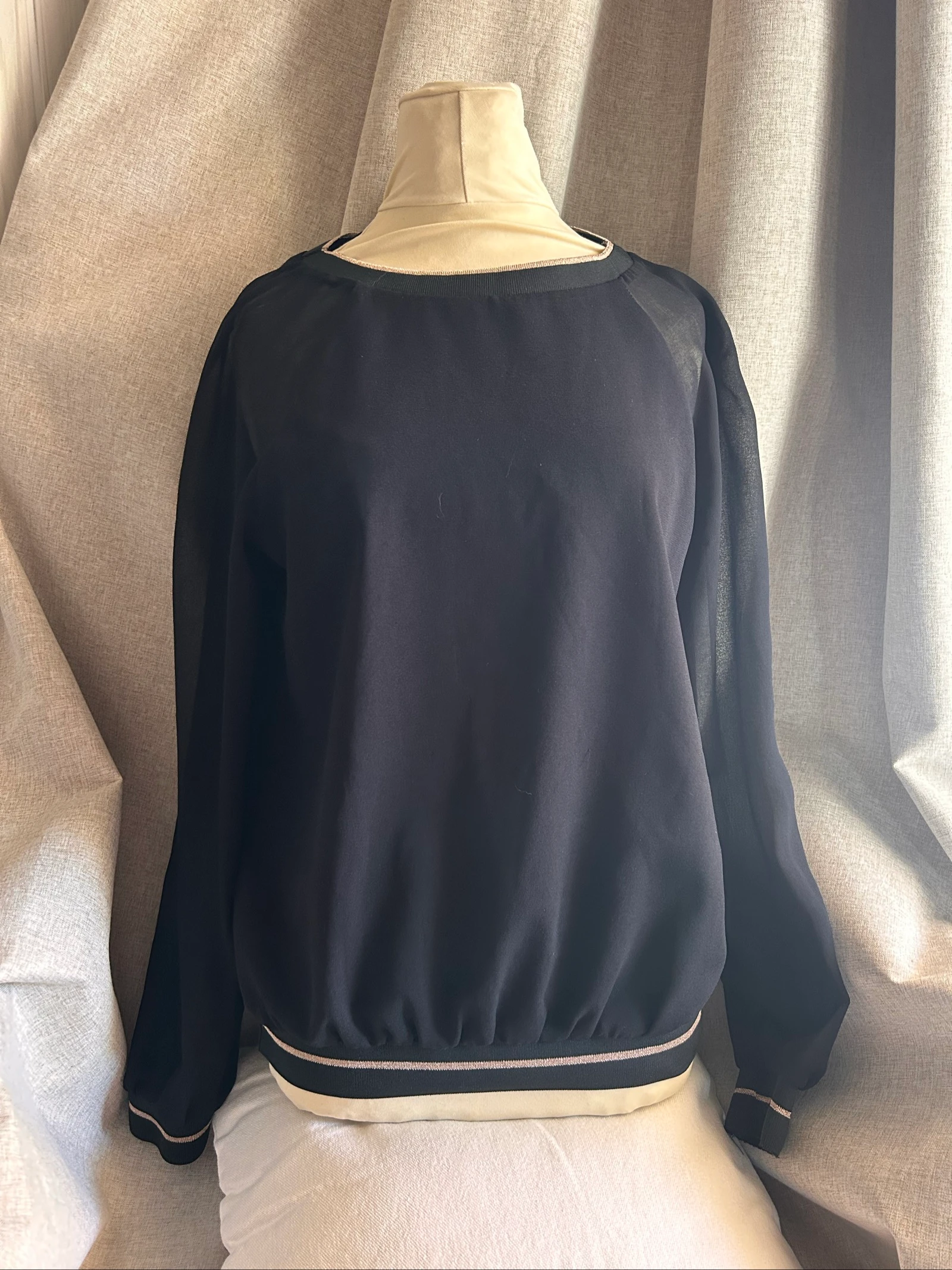 Black fluid top Etam – Transparent sleeves – Size 36-38 (S-M) – photo 7